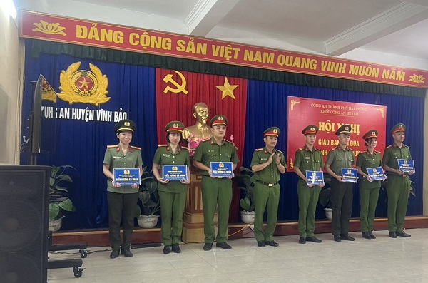 Khối Công an huyện: Đề ra 7 phương hướng, nhiệm vụ trọng tâm xây dựng phong trào 